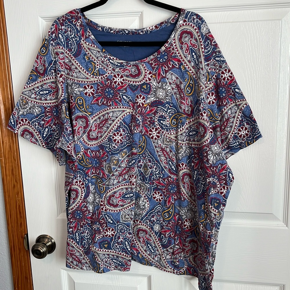 🍀Catherine’s Paisley tee 3X 26/28🍀